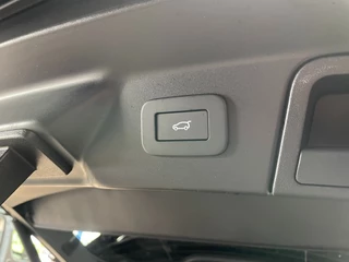 Land Rover Range Rover Velar Land Rover Range Rover Velar P400e SE Dynamic 22 inch Panorama/head-up/memory stoelen/vol leer - afbeelding nr 25