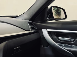 BMW 3 Serie BMW 3 Serie Touring 320i Edition M-Sport | Leder | NaviProf | CarPlay - afbeelding nr 24