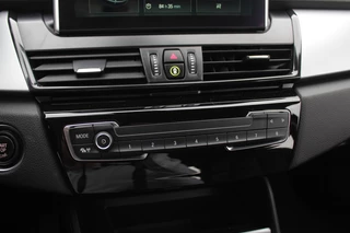 BMW 2 Serie BMW 2 Serie Active Tourer 225xe iPerformance High Executive / Camera / Leder / Head-up / Navigatie / Sportstoelen / 17'' / Stoelverwarming / Cruise Control - afbeelding nr 23