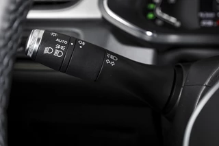 Renault Captur Renault Captur 1.3 TCe 155 PK Edition One - Automaat | Dig. Cockpit | Cruise | PDC | 360 Camera | NAV + App. Connect | ECC | DAB | LM 18