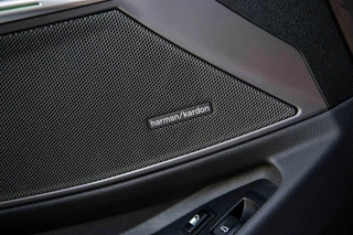 BMW 3 Serie BMW 3-serie 330e Sedan Hybrid | Vol | M Sport | Schuifdak | H&K | Innovation | Head Up | 19 inch | - afbeelding nr 23
