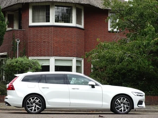 Volvo V60 Volvo V60 2.0 T6 350PK AWD R-design / Bns Pro 2020 / LED - afbeelding nr 3