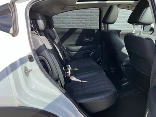 Honda HR-V Honda HR-V 1.5 i-VTEC Executive | navigatie | panoramadak | trekhaak | camera | stoelverwarming | all season banden - afbeelding nr 20