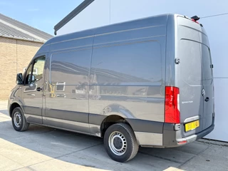 Mercedes-Benz Sprinter Automaat L2H2 Airco Cruise Control Lane Assist Camera Carplay Dodehoek waarschuwing Parkeersensoren voor achter - afbeelding nr 2