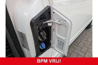 Volkswagen Transporter Volkswagen Transporter 2.0 TDI L2H1 T6.1 Automaat Airco Camera Trekhaak CarPlay Euro6! - afbeelding nr 18