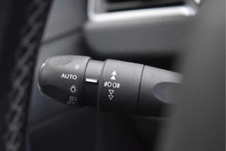 Peugeot 2008 | NL-Auto | Pano.dak | Nav | Cruise Contr | Climate Contr | PDC | Trekhaak | NAP - afbeelding nr 38