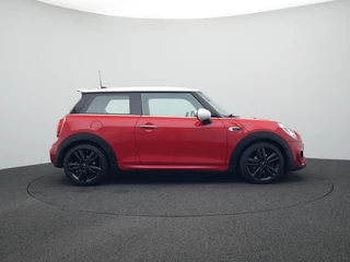 MINI Cooper Mini Mini 1.5 Cooper Chili Serious Business | John Cooper Works Chili Pakket | Keyless Entry | lederen bekleding | Navigatie | Parkeersensoren | verwarmde voorstoelen - afbeelding nr 6