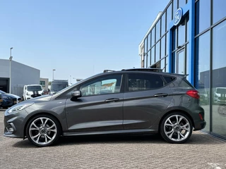 Ford Fiesta Ford Fiesta 1.0 EcoBoost ST-Line 100PK Winterpack Panodak Cruise Navi Climate Carplay Full-LED Parkeersensoren Achter Privacy Glass 18'' Inch Velgen *Sportief* - afbeelding nr 2