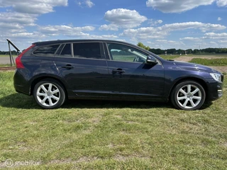 Volvo V60 Volvo V60 2.0 D2 Summum AIRCO NAVIGATIE PARK SENS STOELVERW - afbeelding nr 8