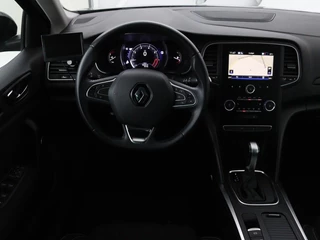 Renault Mégane Renault Mégane 1.3 TCe Limited | 54.200km NAP | Automaat |  Camera | Navigatie | Climate control | Keyless | Parkeerhulp | Getint glas | Cruise control - afbeelding nr 3