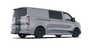 Ford Transit Custom Ford Transit Custom 320 2.5 PHEV L2H1 Sport DC 233pk | | Dubbele Cabine | Dubbele zijschuifdeur | Inklapbare trekhaak | 19 inch lichtmetalen Sport velgen (mat zwart) | Verwarmbaar stuurwiel | Navigatie systeem - afbeelding nr 7