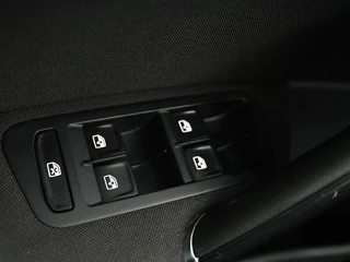 Volkswagen Golf Volkswagen Golf Variant 1.0 TSI Comfortline | Trekhaak | Navigatie | Apple CarPlay | Cruise Control | DAB | LED | LMV - afbeelding nr 25