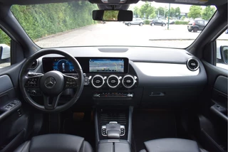 Mercedes-Benz B-Klasse Mercedes-Benz B-Klasse 180 Business Solution | NL-Auto | Afn.trekhaak | Carplay | Nav | Autom.airco | Cruise Contr | Digitale tellers | LED - afbeelding nr 12
