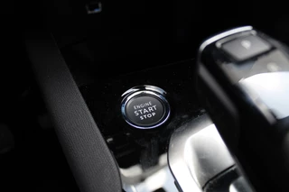 Peugeot 3008 Peugeot 3008 1.6 HYbrid 225 Allure | Navigatie | Led | Bluetooth | Camera | All-Season - afbeelding nr 27