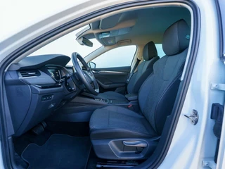 Škoda Octavia Skoda Octavia Combi 1.4 TSI iV PHEV 204pk Business Edition | Navigatie | Full LED | Trekhaak - afbeelding nr 5