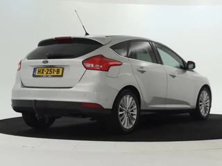 Ford Focus Ford Focus 1.0 Titanium Edition Navi | Camera | Trekhaak - afbeelding nr 2