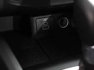 Ford Focus Ford Focus 1.0 EcoBoost 155pk Hybrid Automaat Active X | Navigatie | Climate Control | Camera | Parkeer sensoren | B&O | Dab | Led | Lichtmetalen velgen - afbeelding nr 20