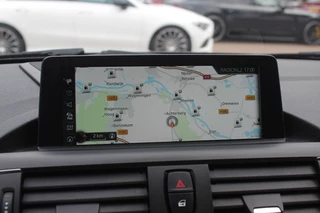 BMW 2 Serie BMW 2 Serie Cabrio M240i xDrive High Exe. M Sport / Camera / Leder / Harman Kardon / 18'' / Keyless / Navigatie / Stuurverwarming / DAB / Windscherm / Stoelverwarming / Cruise Control - afbeelding nr 23