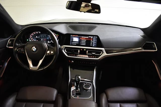 BMW 3 Serie LEDER/PDC/NAVI/SFEERVERL - afbeelding nr 2