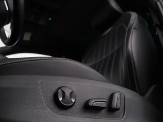 Škoda Superb Skoda Superb 1.4 TSI iV Laurin & Klement | Panoramadak |  Stoelventilatie | Leder | 360 camera | Trekhaak | Massage | Adaptive cruise | Canton Sound | Virtual Cockpit | Carplay | 19'' lichtmetalen velgen | PHEV - afbeelding nr 8