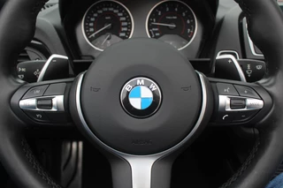 BMW 2 Serie BMW 2 Serie Cabrio M240i xDrive High Exe. M Sport / Camera / Leder / Harman Kardon / 18'' / Keyless / Navigatie / Stuurverwarming / DAB / Windscherm / Stoelverwarming / Cruise Control - afbeelding nr 33
