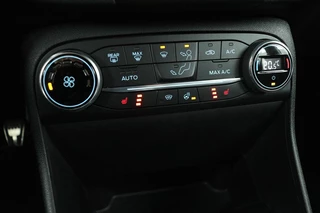 Ford Fiesta Ford Fiesta 1.0 EcoBoost ST-Line | Stoel & stuurverwarming |  Camera | Carplay | Climate control | Sportstoelen | Cruise control | PDC | Bluetooth - afbeelding nr 7