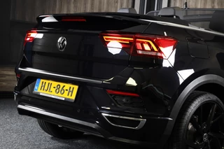 Volkswagen T-Roc Volkswagen T-Roc Cabrio 1.5 TSI R-Line / AUT / Acc / Digital Cockpit / Lane Assist / Dode Hoek / Leder / Camera / Navi / 20 Inch - afbeelding nr 49