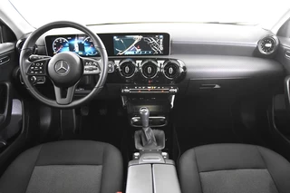 Mercedes-Benz A-Klasse Mercedes-Benz A-Klasse 180 *1ste Eigenaar*AMG*Night*Navigatie* - afbeelding nr 2