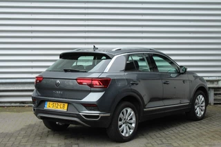 Volkswagen T-Roc Clima Cruise Navi Carplay Camera 17