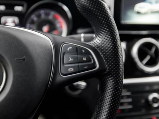 Mercedes-Benz CLA Mercedes-Benz CLA Shooting Brake 180 Sport Automaat (NAVIGATIE, LEDER, STOELVERWARMING, GETINT GLAS, SPORTSTOELEN, PARKEERSENSOREN, CRUISE, BLUETOOTH, NIEUWE APK, NIEUWSTAAT) - afbeelding nr 20