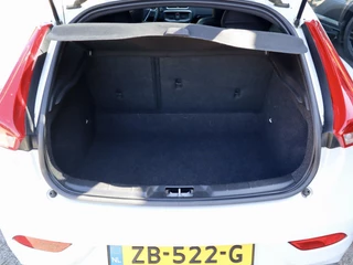 Volvo V40 Volvo V40 1.5 T3 Polar+ Sport R-Design, Pano, Cam, Standkachel, dealer onderhoud - afbeelding nr 13