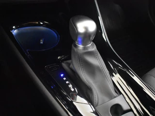 Toyota C-HR Toyota C-HR 1.8 Hybrid Bi Tone | Stuur & Stoelverwarming | PDC V + A | - afbeelding nr 26