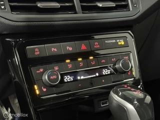 Volkswagen T-Cross Volkswagen T-Cross 1.0 TSI 3X R-LINE | CARPLAY | ACC | CLIMA - afbeelding nr 16