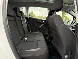 Peugeot 2008 Peugeot 2008 1.2 PureTech Blue Lion Pano,Navi,Pdc,110pk,Airco,Cruise,Lm velgen,4 Nieuwe Banden,Apk tot 07-2026 - afbeelding nr 8