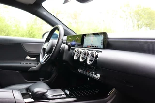 Mercedes-Benz A-Klasse Mercedes A-klasse 250 e phev widescreen cockpit leder stoelverwarming sfeerverlichting climate&cruise control sportzetels - afbeelding nr 32