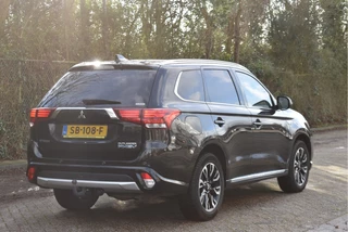 Mitsubishi Outlander | NL-Auto | Camera | Trekhaak | Carplay | Standkachel | Keyless | Stoel- & stuurverwarming | Allweathers | LED / Xenon - afbeelding nr 5