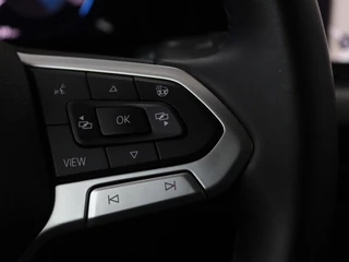 Volkswagen Golf Volkswagen Golf 1.0 TSI Life | Stoel & stuurverwarming | Carplay |  Adaptive cruise | Navigatie | Sfeerverlichting | Full LED | Parkeerhulp | Getint glas - afbeelding nr 16