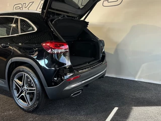 Mercedes-Benz GLA Mercedes-Benz GLA 180 BNS SOL. AMG-LINE l STOELVER l CAMERA l SFEERVERL l 19INCH l - afbeelding nr 52