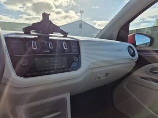Volkswagen up! Volkswagen up! Up BEATS 90PK Pano-dak Airco Leder - afbeelding nr 13