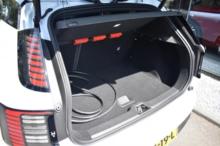 Volvo EX30 Volvo EX30 Extended Range Plus 272pk/69kWh | Getint Glas | Camera | Harman - afbeelding nr 41