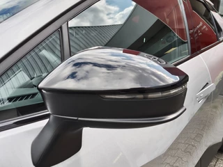 Toyota C-HR Toyota C-HR 1.8 Hybrid 140 Dynamic | Sensoren v/a | Keyless Entry | Stoelver - afbeelding nr 33