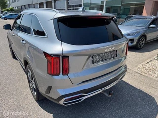 Kia Sorento Kia Sorento 1.6T 267pk PHEV 4WD Automaat ExlusiveLine 7pers.Panorama dak  , Trekhaak afneembaar , 55 km volledig elektrisch rijden , hierna hybride aandrijving  ,  Stoel & Stuur Verwarming, Autonoom parkeren , 3600o camera , Keyless - afbeelding nr 3