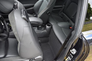 MINI Electric MINI Electric Mini Resolute edition 33 kWh Pano automaat resolute edition 135kw 1e eigenaar n.a.p. Pano / Leder / Harman Kardon / Head Up / Camera / Keyless - afbeelding nr 9