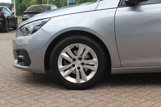 Peugeot 308 Peugeot 308 SW 1.2 PureTech Blue Lease Exe. / NIEUWSTAAT! / Panoramadak / Navigatie / Parkeerhulp V+A / 16'' / DAB / Cruise Control - afbeelding nr 14
