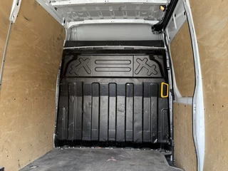 Iveco Daily Iveco Daily 35S14 2.3 L2H2 Airco Cruise 3.5ton Trekgewicht Lucht geveerde stoel - afbeelding nr 13