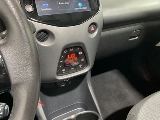 Toyota Aygo Toyota Aygo 1.0 VVT-i x-joy cabrio | CLIMA | APPLE CARPLAY | - afbeelding nr 27