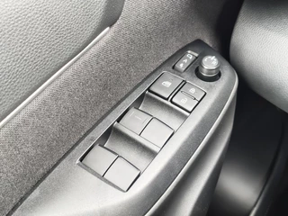 Toyota Yaris Cross Toyota Yaris Cross 1.5 Hybrid 130 Dynamic | Comfort Pack | Sensoren v/a | Stoelverw - afbeelding nr 24