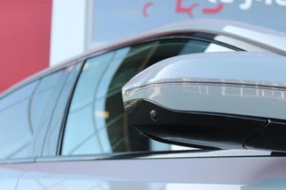 BMW 5 Serie BMW 5-serie 530e M-SPORT PRO 300PK (nieuw model) | PANORAMA DAK | M-SPORT PAKKET | M-SPORT AERODYNAMICA |  M-SPORT NAPPALEDEREN STUURWIEL MET SPORTBOOST FUNCTIE | BMW SHADOWLINE ADAPTIEVE LED KOPLAMPEN | ELEKTRISCH BEDIENBARE ACHTERKLEP |  BMW INDIVIDIUAL HIGH GLOSS EXTERIEUR RAAMLIJST AFWERKING | BMW LIVE COCKPIT PROFESSIONAL | ELEKTRISCH VERSTELBARE VOORSTOELEN MET VENTILATIE / VERWARMING EN GEHEUGEN OP DE BESTUURDERSSTOEL |  ACHTERBANKVERWARMING | 4-ZONE CLIMATE CONTROL | DONKER GETINTE ACHTERRUITEN | DONKERE HEMELBEKLEDING | DRIVE ASSISTANT | HARMAN KARDON Hi-Fi GELUIDSSYSTEEM| DRAARLOZE TELEFOONLADER | DRAADLOOOS APPLE CARPLAY / ANDROID AUTO | KLASSE 3 ALARM | COMFORT ACCESS | 20