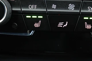 BMW X1 BMW X1 sDrive20i M Sport | Leder | Head-Up |  Stoelverwarming | Camera | Full LED | Sportstoelen | Navigatie | Park Assist | DAB - afbeelding nr 6