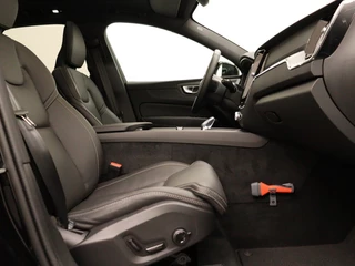 Volvo XC60 Volvo XC60 T8 PLUG-IN HYBRID ULTRA BLACK EDITION LUCHTVERING 360GR CAM SCHU - afbeelding nr 52